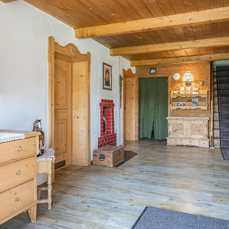 Weberhof 5 *
